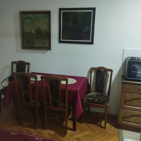 Suva Reka לסקובץ